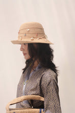 Load image into Gallery viewer, Niley shell bucket hat