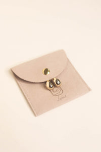 Golden drop earrings with jewelry pouch Leinné
