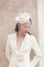 Charger l&#39;image dans la visionneuse de galerie, Mirabelle handwoven flowers wedding fascinator