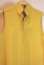 Load image into Gallery viewer, Pearly slitted-rib linen shirt dress in Mustard