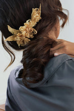Load image into Gallery viewer, Reflective Pace - Resort 2020, Eco luxury, Amytis hair slide, Raffia