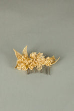 Load image into Gallery viewer, Reflective Pace - Resort 2020, Eco luxury, Amytis hair slide, Raffia