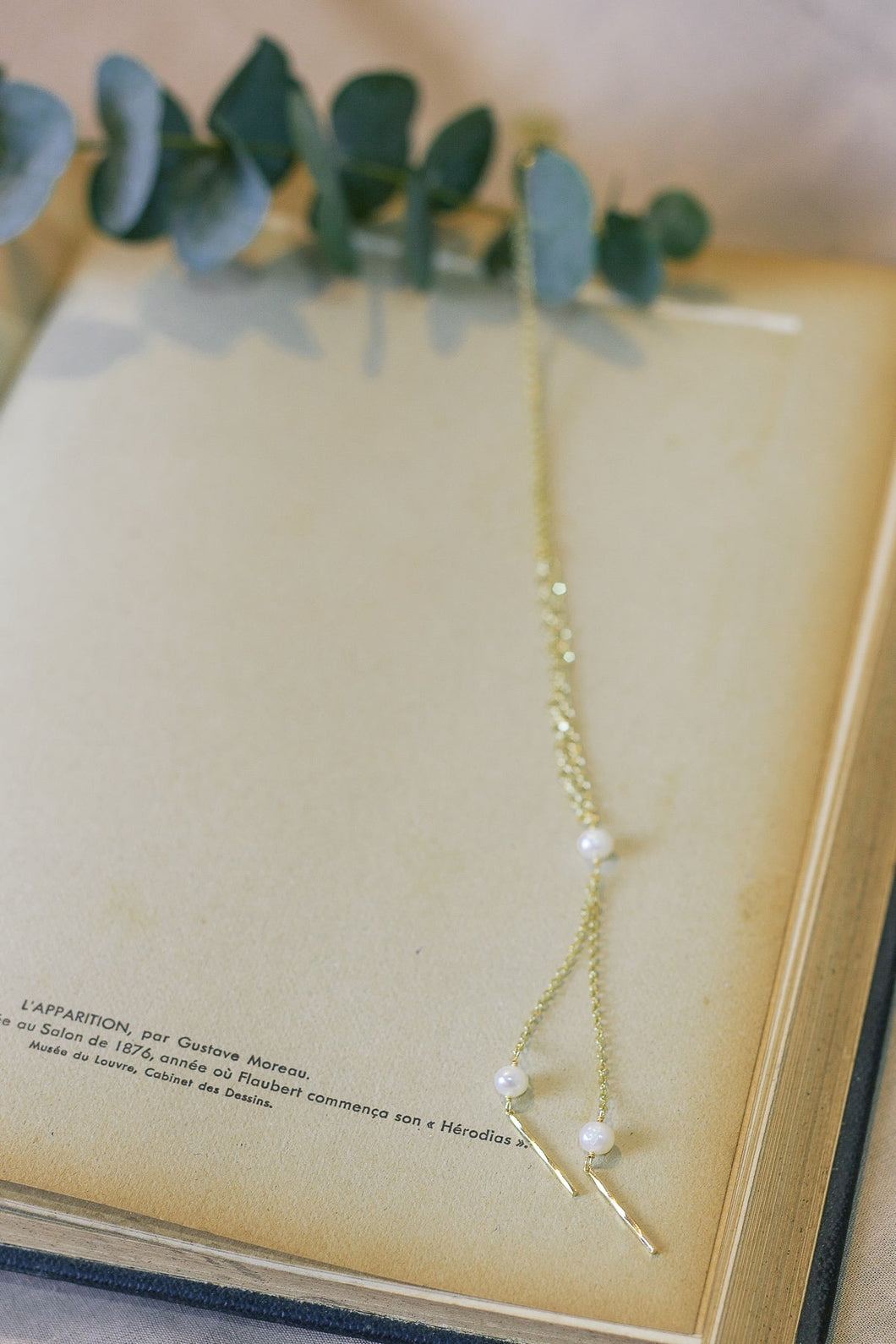 Serenity pearl necklace
