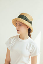 Load image into Gallery viewer, Daisy classic raffia hat with colored band
