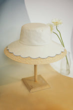 Load image into Gallery viewer, Délice Scallop hat