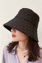 Load image into Gallery viewer, Losange silk hand-quilted hat