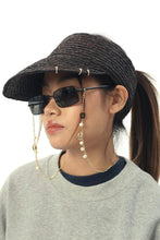 Charger l&#39;image dans la visionneuse de galerie, Monique pearl and gold-plated mask chain/eyeglasses strap