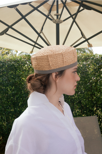 Oyster raffia beret
