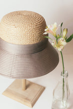 Charger l&#39;image dans la visionneuse de galerie, Whiteley long downturn brim hat