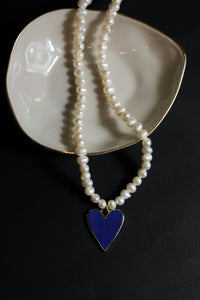 Yves lapis lazuli heart charm pearl necklace
